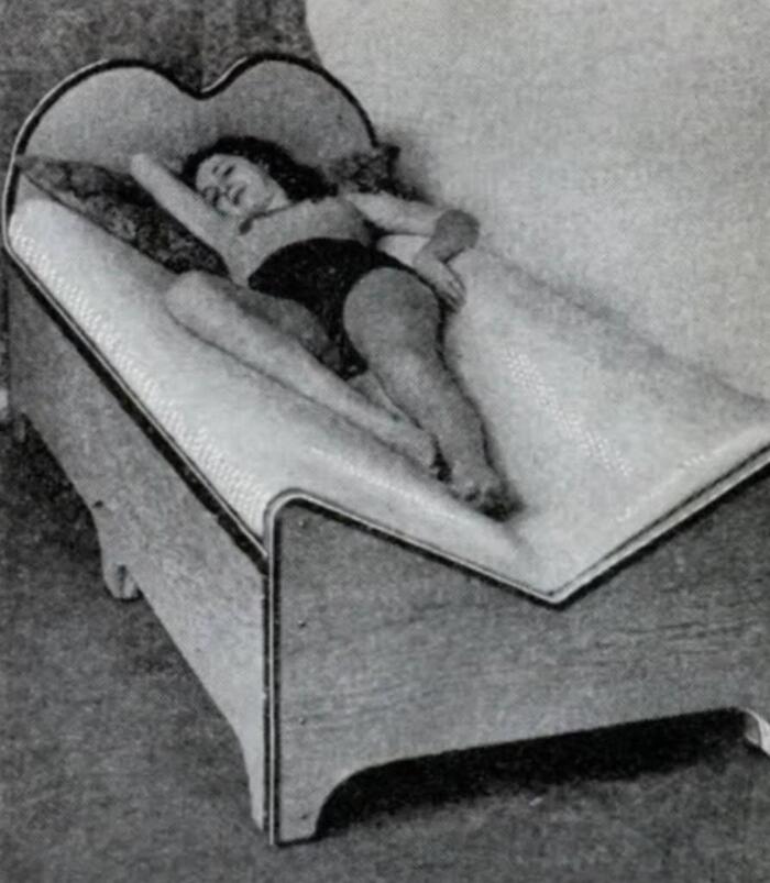 V- ,   1932 ,             , , , , , - 